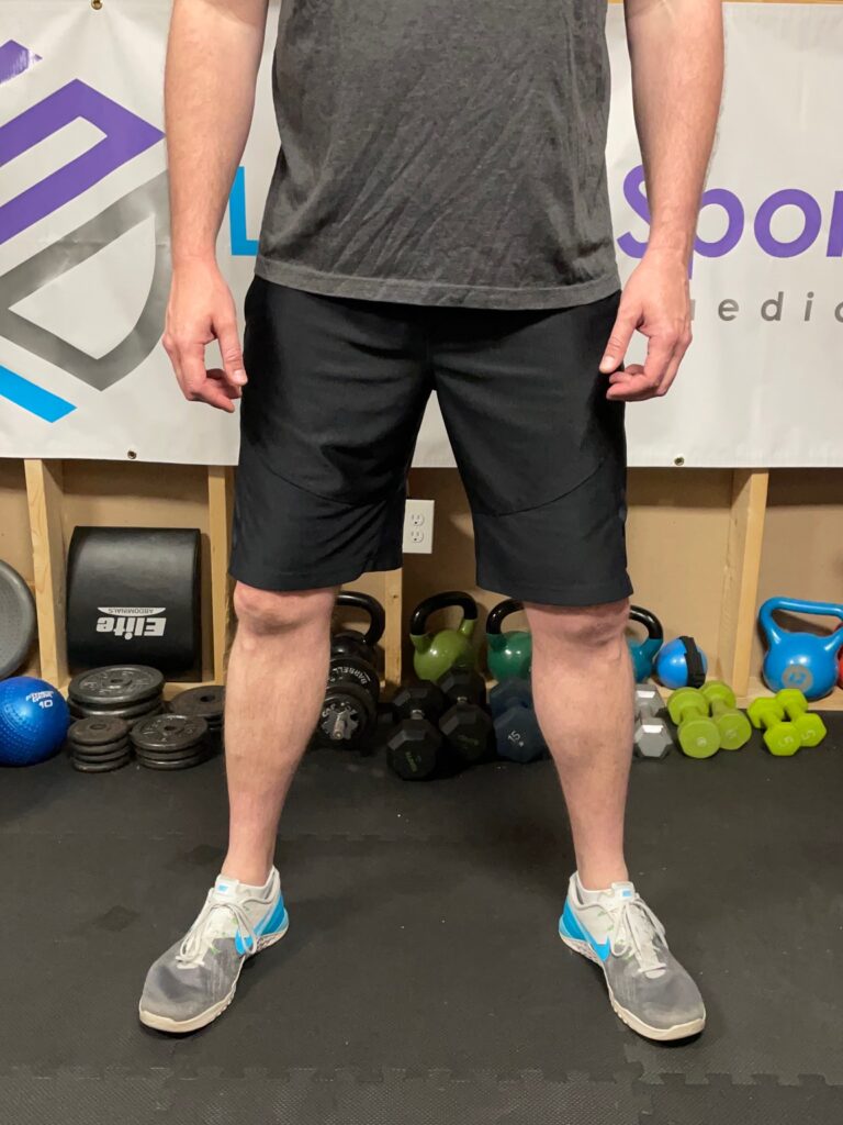 wide foot rotation squat